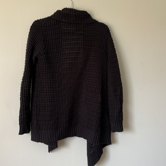 Black layering basic sweater from forever 21 size small - Picture 3 of 4